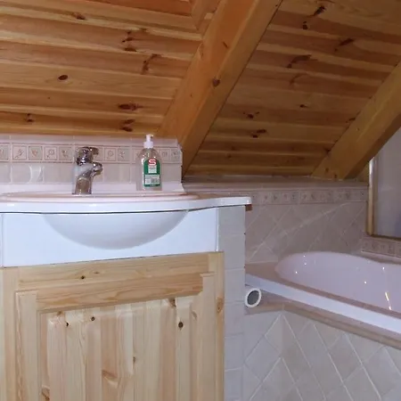 招待所 萨托温的哈兹酒店 3*