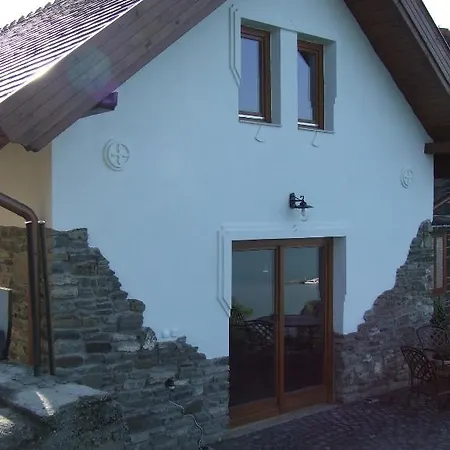 Csato Vendeghaz בית הארחה 3*